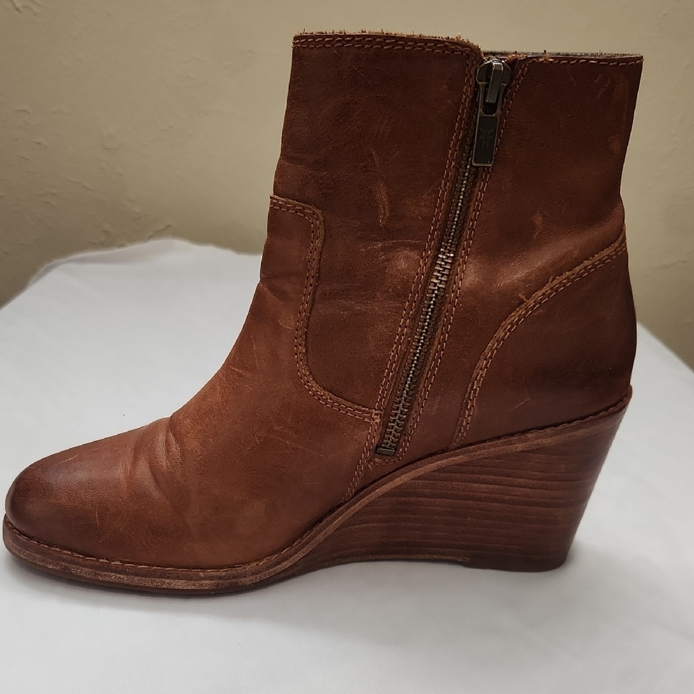 FRYE AND CO. Tan Leather Ankle Boots - Picture 4 of 8